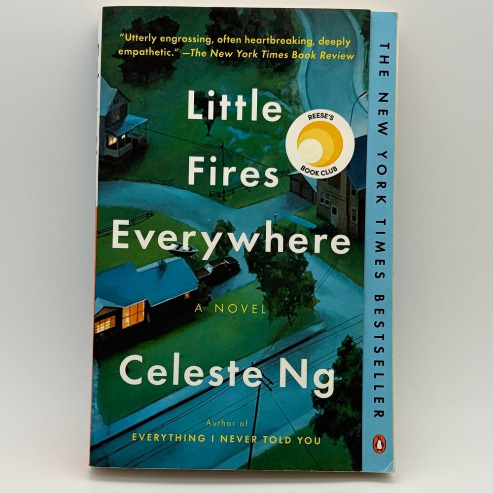 Little Fires Everywhere by Celeste Ng - Paperback